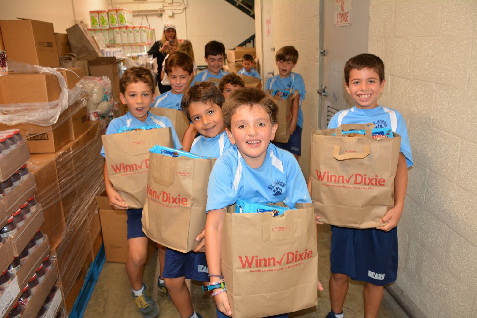 St Agnes Academy Thanksgiving Food Drive